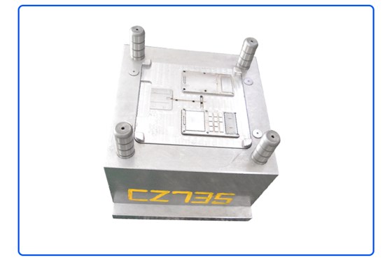 遙控器模具加工案例CZ735 生產注塑模具